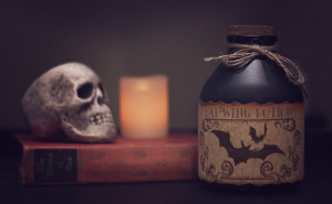 Read more about the article 80+ Halloween Quotes to Get You in the Mood for Spooky Season